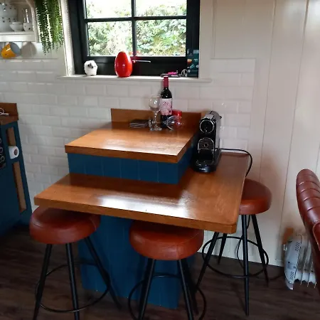 Delightful Shepherds Hut 度假居 *