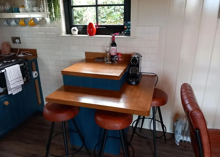 Delightful Shepherds Hut 別荘 *